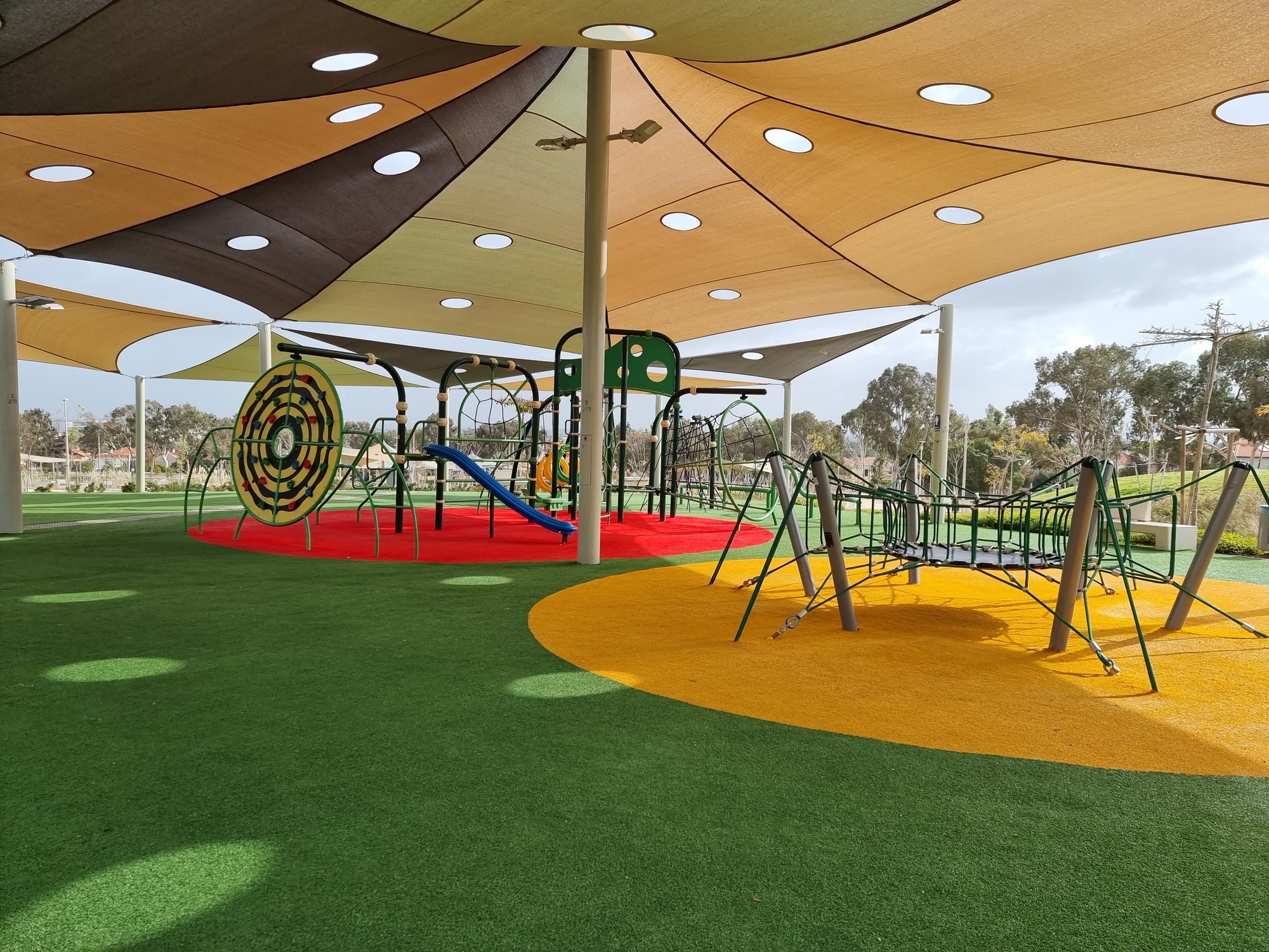 פרק השרון יבנה מתקני משחקים