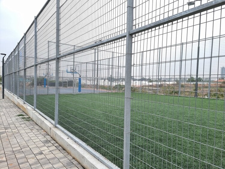 טיילת חתני פרס ישראל מגרש כדורסל