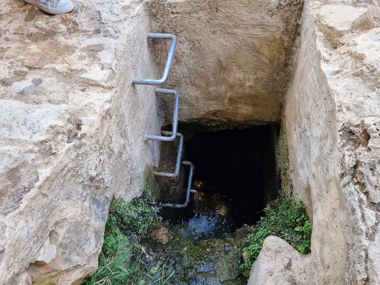 עין חניה