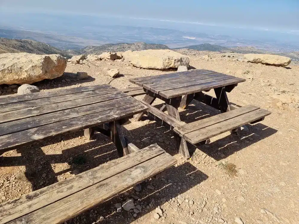 אתר החרמון שולחנות לנוף