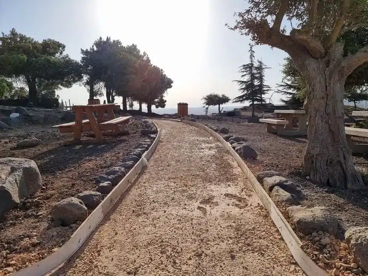 אתר הנצחה לחללי גדוד עוז 77 שביל גישה