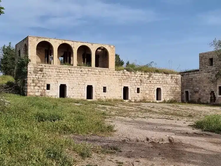 בית הקשתות קיבוץ הראל מבנה