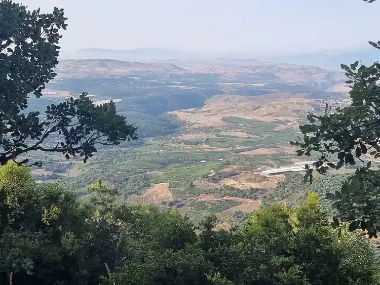 חניון שביל הפסגה נוף מהחניון