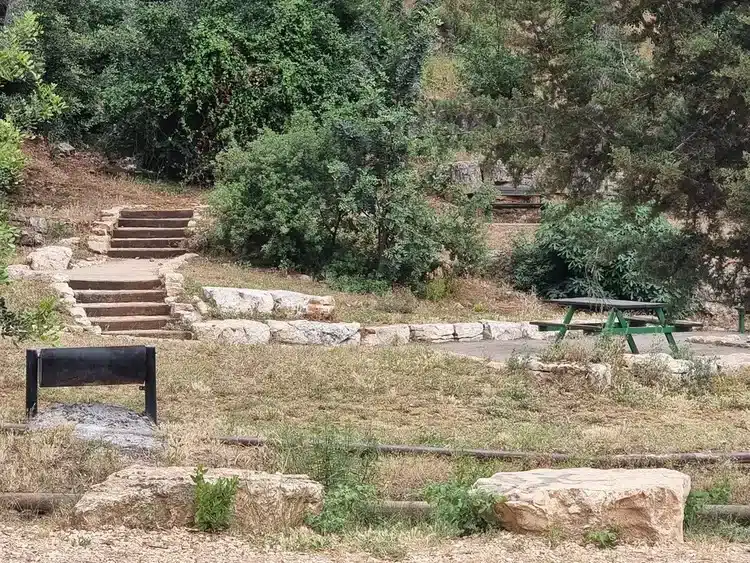 חניון שפר מדרגות