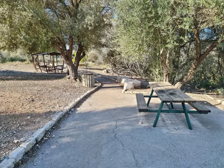 גן המייסדים תעוז שביל